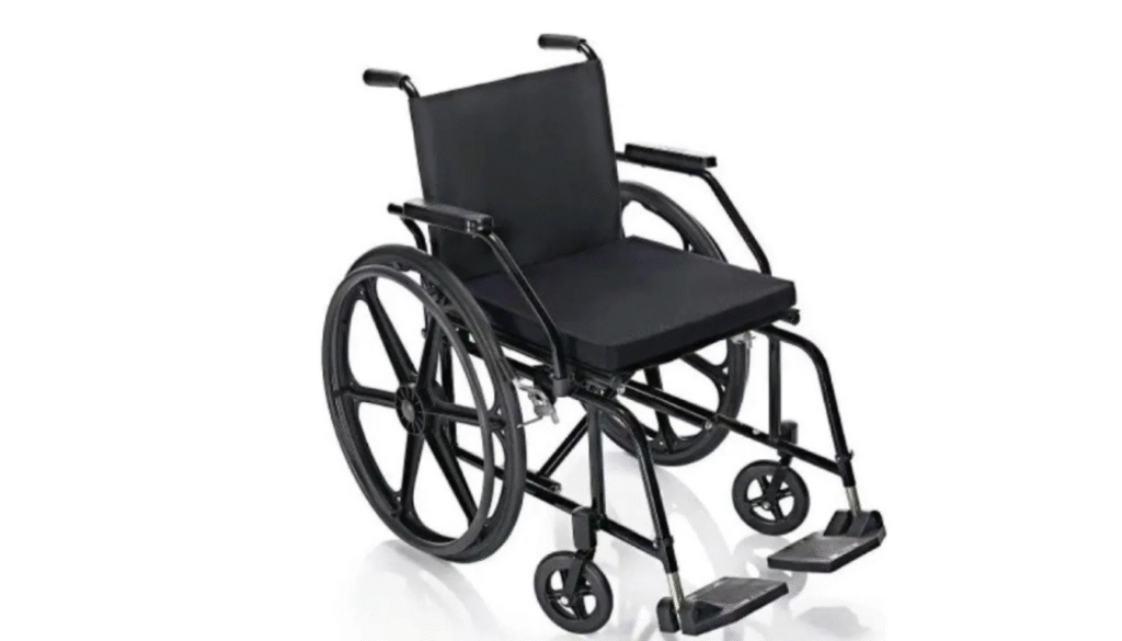 Cadeira de Rodas Prática com Assento Almofadado Prolife PL4001